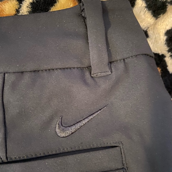 Womens Nike Golf Dri-Fit Shorts - Picture 3 of 3